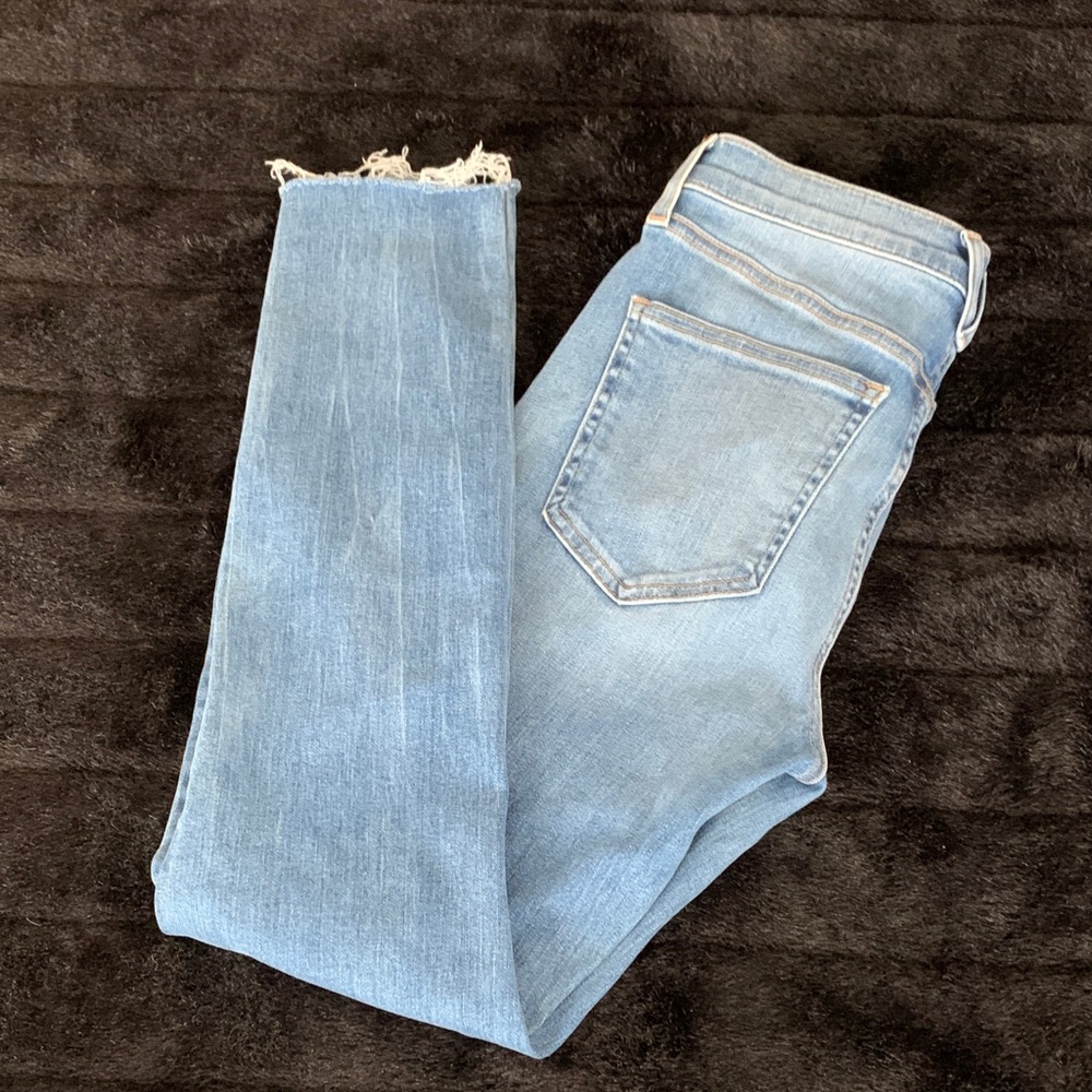 Veronica Beard Debbie High Rise Skinny Juno Jeans Raw Fray Hem
Size 4/27